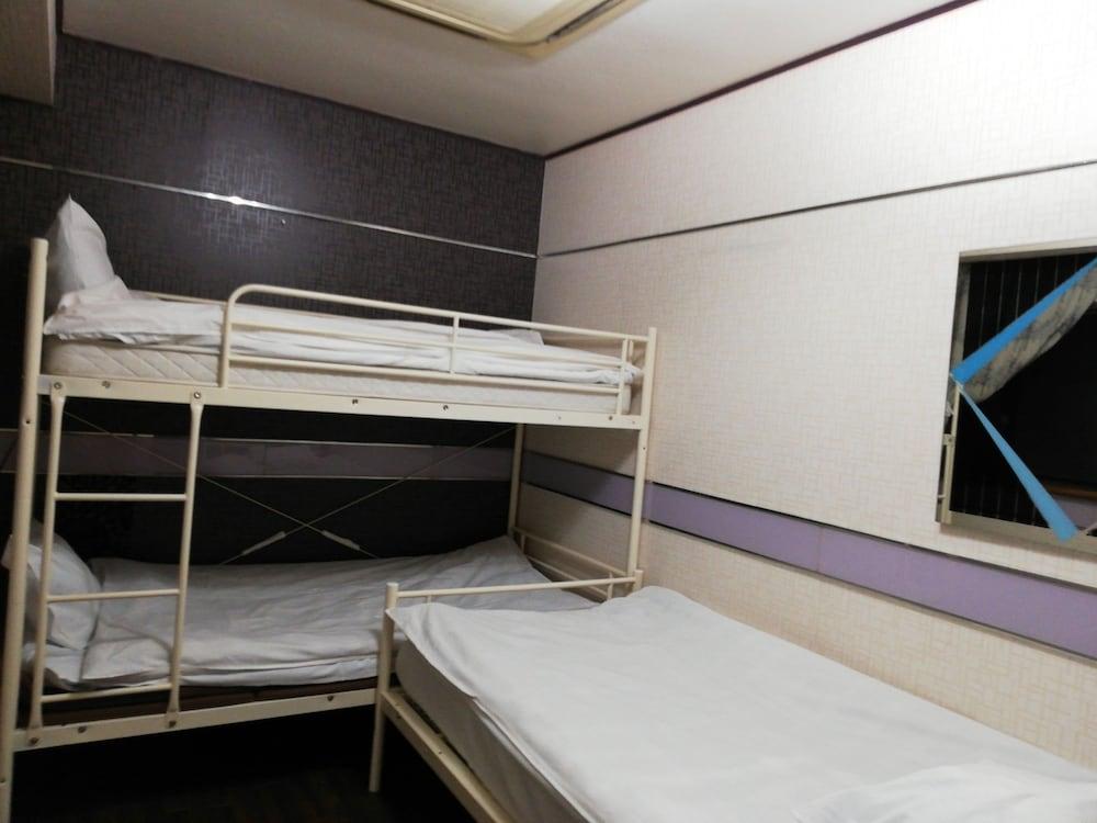 Family & Bakpak Tokyo Hostel المظهر الخارجي الصورة
