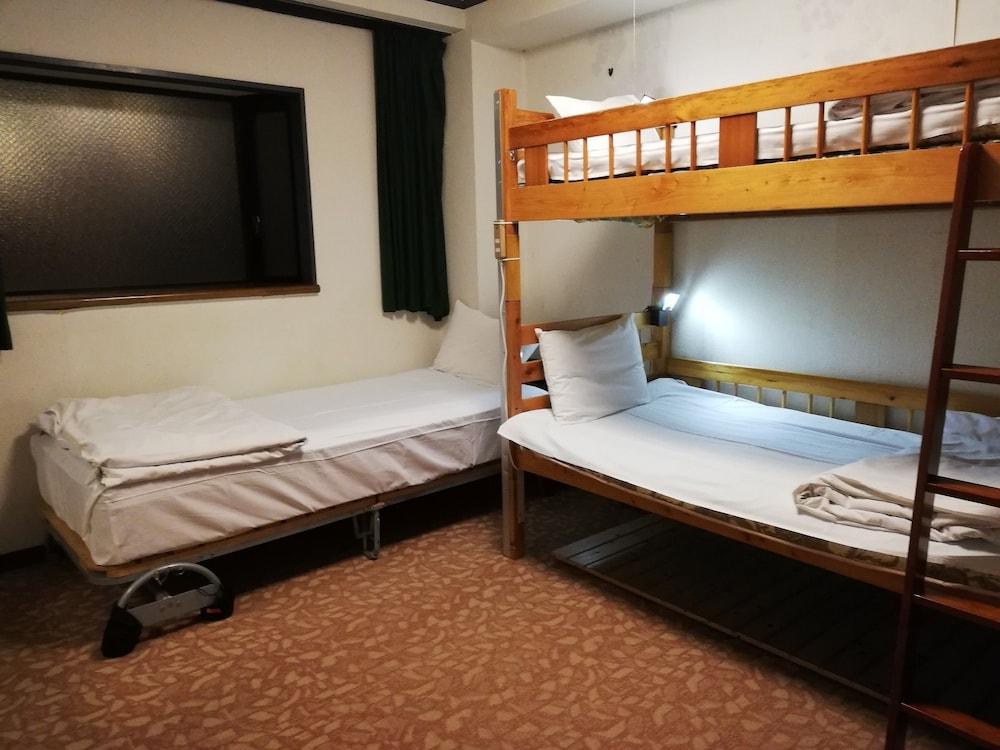 Family & Bakpak Tokyo Hostel المظهر الخارجي الصورة