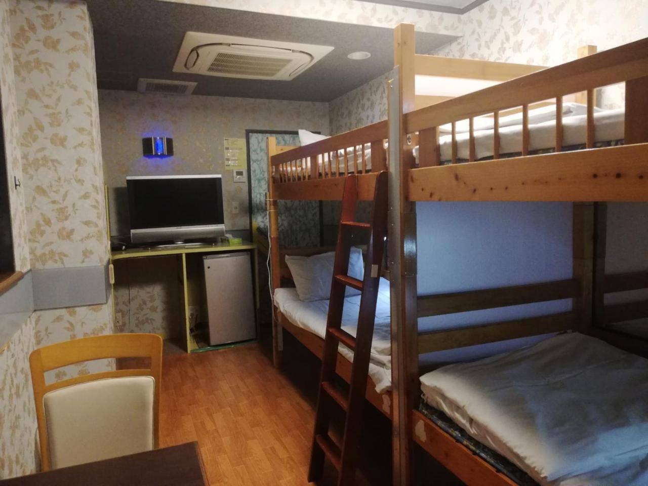 Family & Bakpak Tokyo Hostel الغرفة الصورة