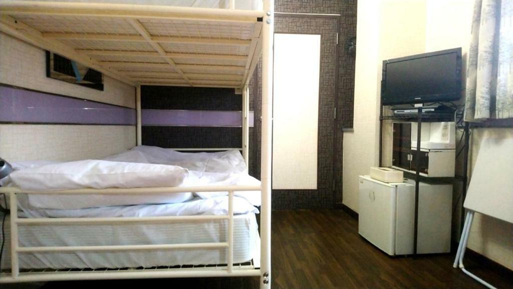 Family & Bakpak Tokyo Hostel المظهر الخارجي الصورة